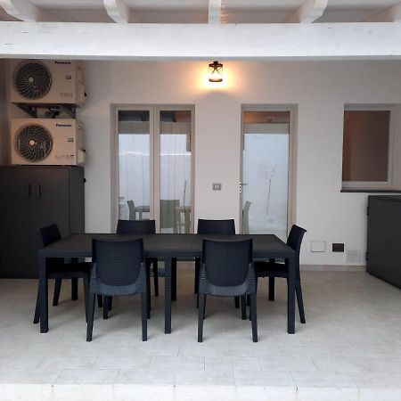 Appartamento Su Palazzina Storica In Centro A SantʼAntìoco Kültér fotó