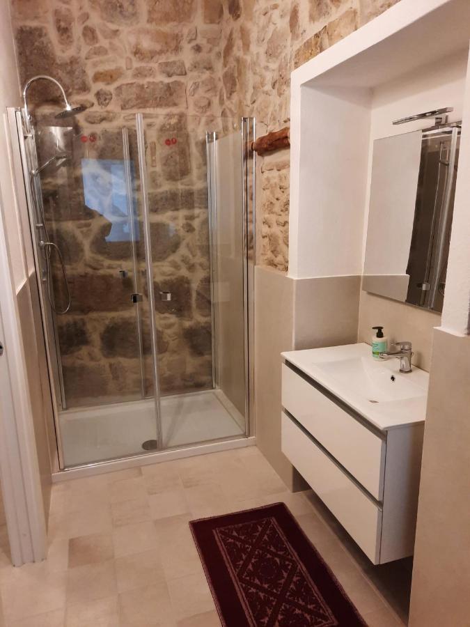 Appartamento Su Palazzina Storica In Centro A SantʼAntìoco Kültér fotó